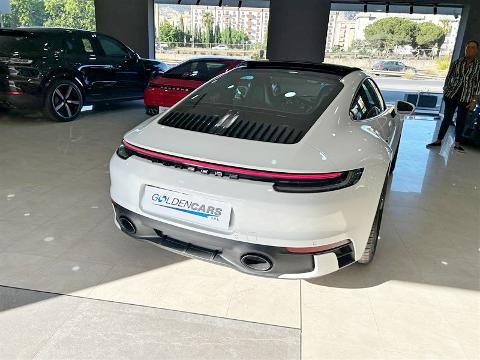 Porsche 911 Carrera 992 Benzina