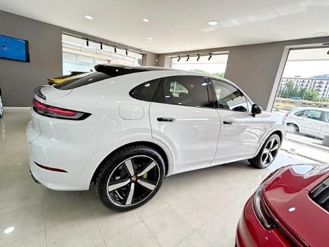 Porsche Cayenne Coupe 3.0 e-hybrid tiptronic Elettrica / Benzina