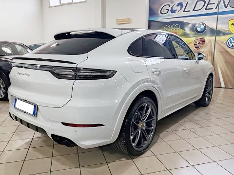 Porsche Cayenne 4.0 Turbo da 549 Cv Benzina