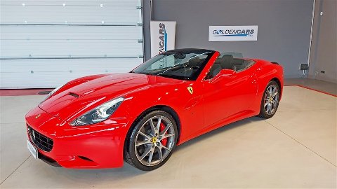 Ferrari California 4.3 DCT da Vetrina Benzina