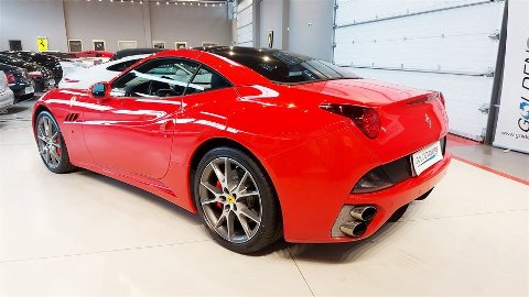 Ferrari California 4.3 DCT da Vetrina Benzina