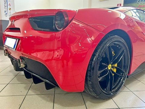 Ferrari 488 GTB Benzina