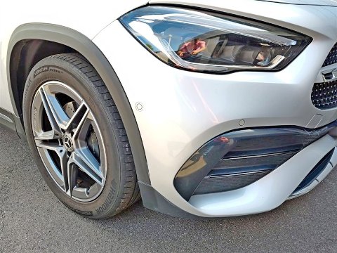 Mercedes-Benz GLA 200 D Premium da 150 Cv Diesel