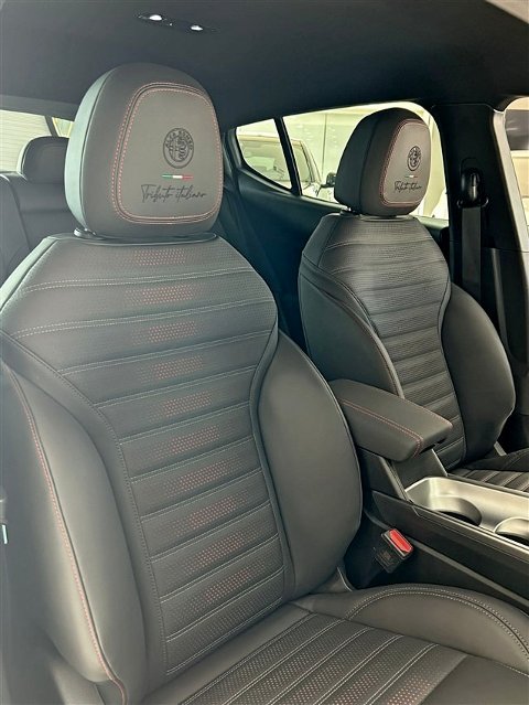 Alfa Romeo Tonale 1.6 Tributo Italiano 130cv tct6 Diesel
