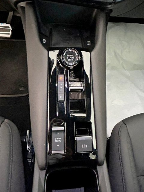 Alfa Romeo Junior 1.2 ibrida Speciale 145cv edct6 Elettrica / Benzina