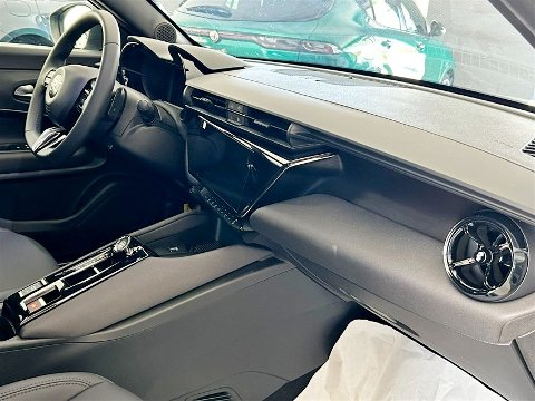 Alfa Romeo Junior 1.2 ibrida Speciale 145cv edct6 Elettrica / Benzina