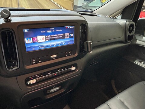 Mercedes-Benz Vito Tourer Pro XL 116 CDI con solo 13000 km Diesel