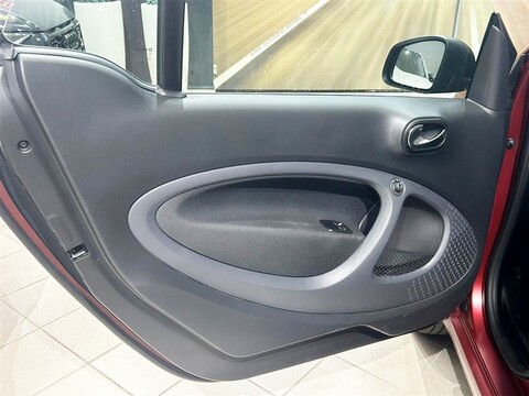 Smart Fortwo EQ Racingred (22kW) Elettrica