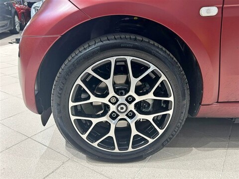 Smart Fortwo EQ Racingred (22kW) Elettrica