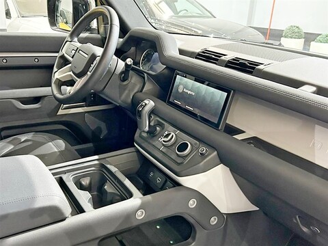 Land Rover Defender 110 3.0d i6 mhev SE awd 200cv auto Elettrica / Diesel