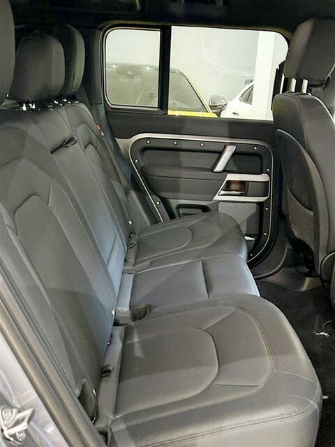 Land Rover Defender 110 3.0d i6 mhev SE awd 200cv auto Elettrica / Diesel