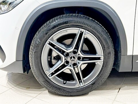 Mercedes-Benz GLA 200 d Premium auto Diesel