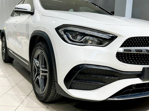 Mercedes-Benz GLA 200 d Premium auto Diesel