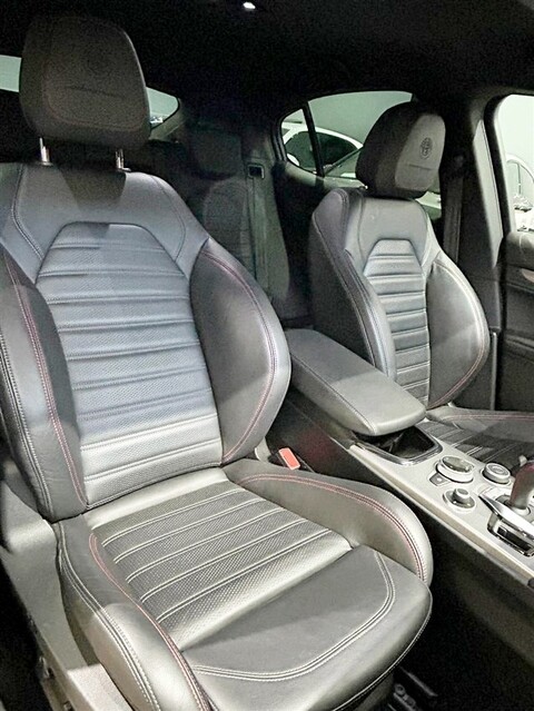 Alfa Romeo Stelvio 2.2 Turbodiesel 210 CV AT8 Q4 Competizione Diesel