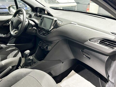 Peugeot 208 1.2 puretech Active Benzina