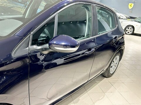 Peugeot 208 1.2 puretech Active Benzina