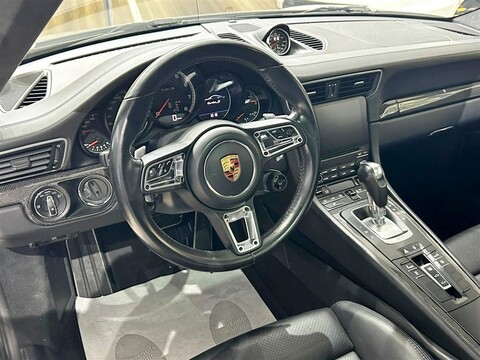 Porsche 911 Turbo S da 580 Cv Benzina