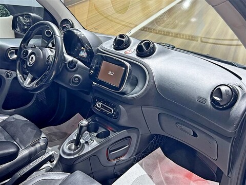 Smart Fortwo Cabrio 0.9 t Brabus 109cv twinamic Xclusive Benzina