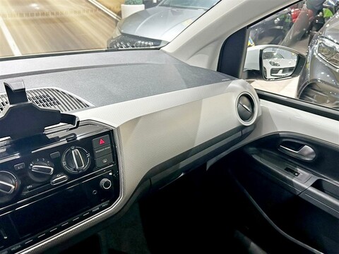 Volkswagen Up! 1.0 tsi High 90cv 5Pt Benzina