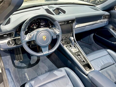 Porsche 911 3.4 cabrio da 349 Cv Benzina