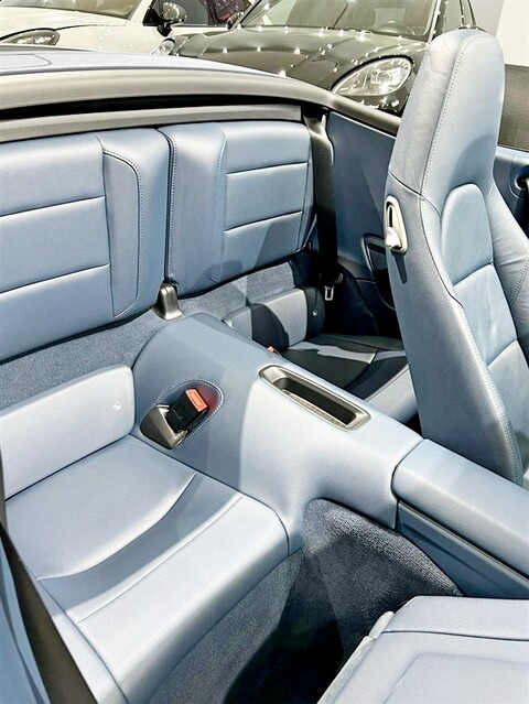 Porsche 911 3.4 cabrio da 349 Cv Benzina