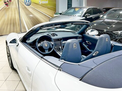 Porsche 911 3.4 cabrio da 349 Cv Benzina