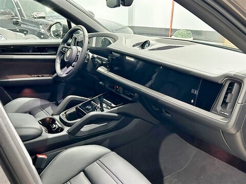 Porsche Cayenne Benzina