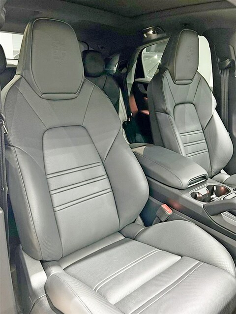 Porsche Cayenne Benzina