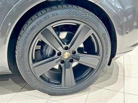 Porsche Cayenne Benzina