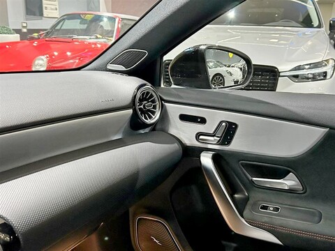 Mercedes-Benz A 45 AMG 45 + 4Matic Benzina