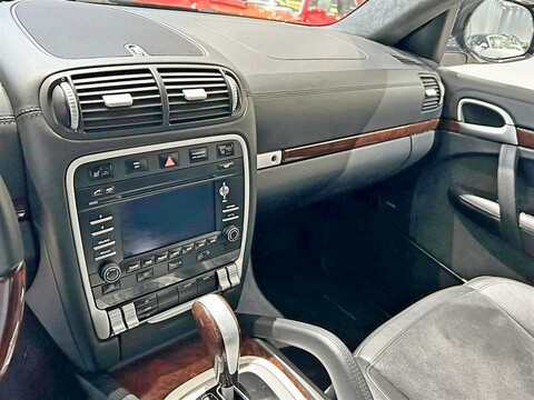 Porsche Cayenne 4.8 GTS da 405 Cv Benzina