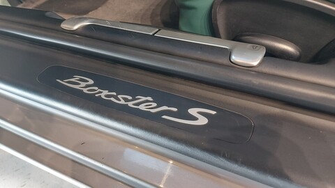 Porsche Boxster Benzina