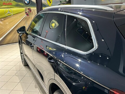 Volkswagen Touareg 3.0 V6 tsi eh Elegance tiptronic Elettrica / Benzina