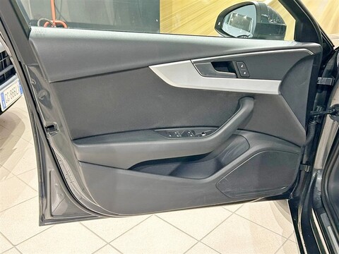 Audi A4 Avant Avant 35 2.0 tdi 150cv s-tronic Diesel