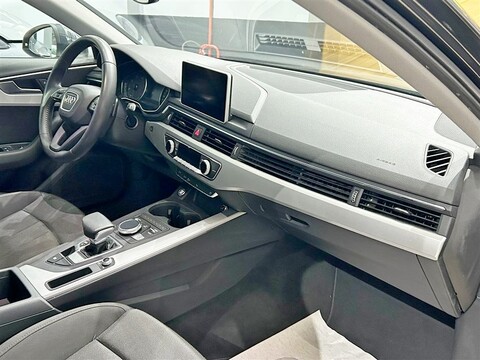 Audi A4 Avant Avant 35 2.0 tdi 150cv s-tronic Diesel