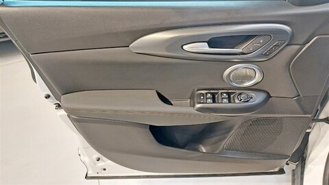 Alfa Romeo Tonale 1.5 hybrid Veloce 160cv tct7 Elettrica / Benzina