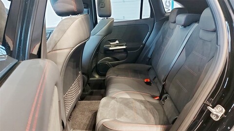 Mercedes-Benz GLA 200 D Automatic GLA 200 d Premium AMG Line Diesel