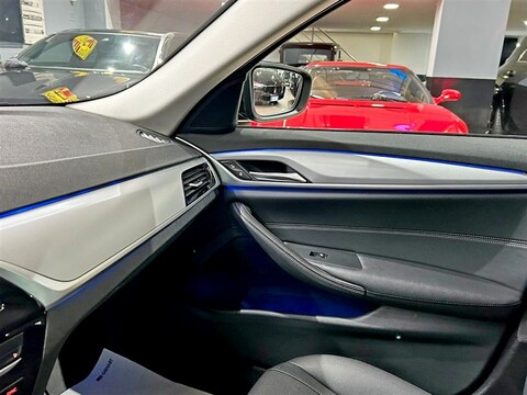 BMW 520 Mhev 48V Touring  business auto Elettrica / Diesel