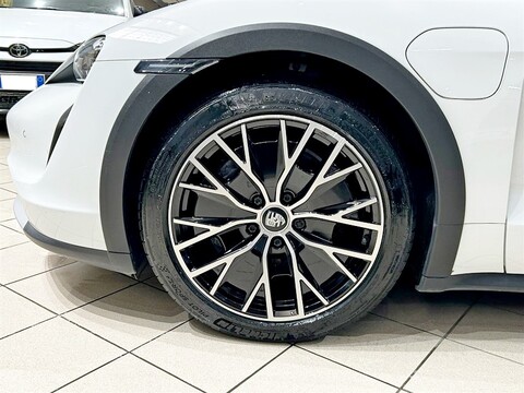 Porsche Taycan Sport Turismo Elettrica