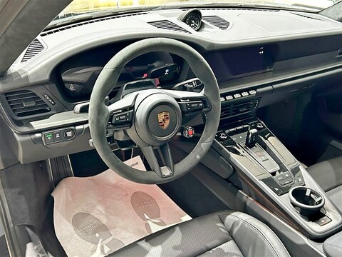 Porsche 992 Benzina