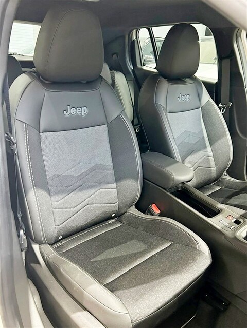 Jeep Avenger 1.2 turbo e-hybrid mhev ALTITUDE fwd 110cv edct6 Elettrica / Benzina