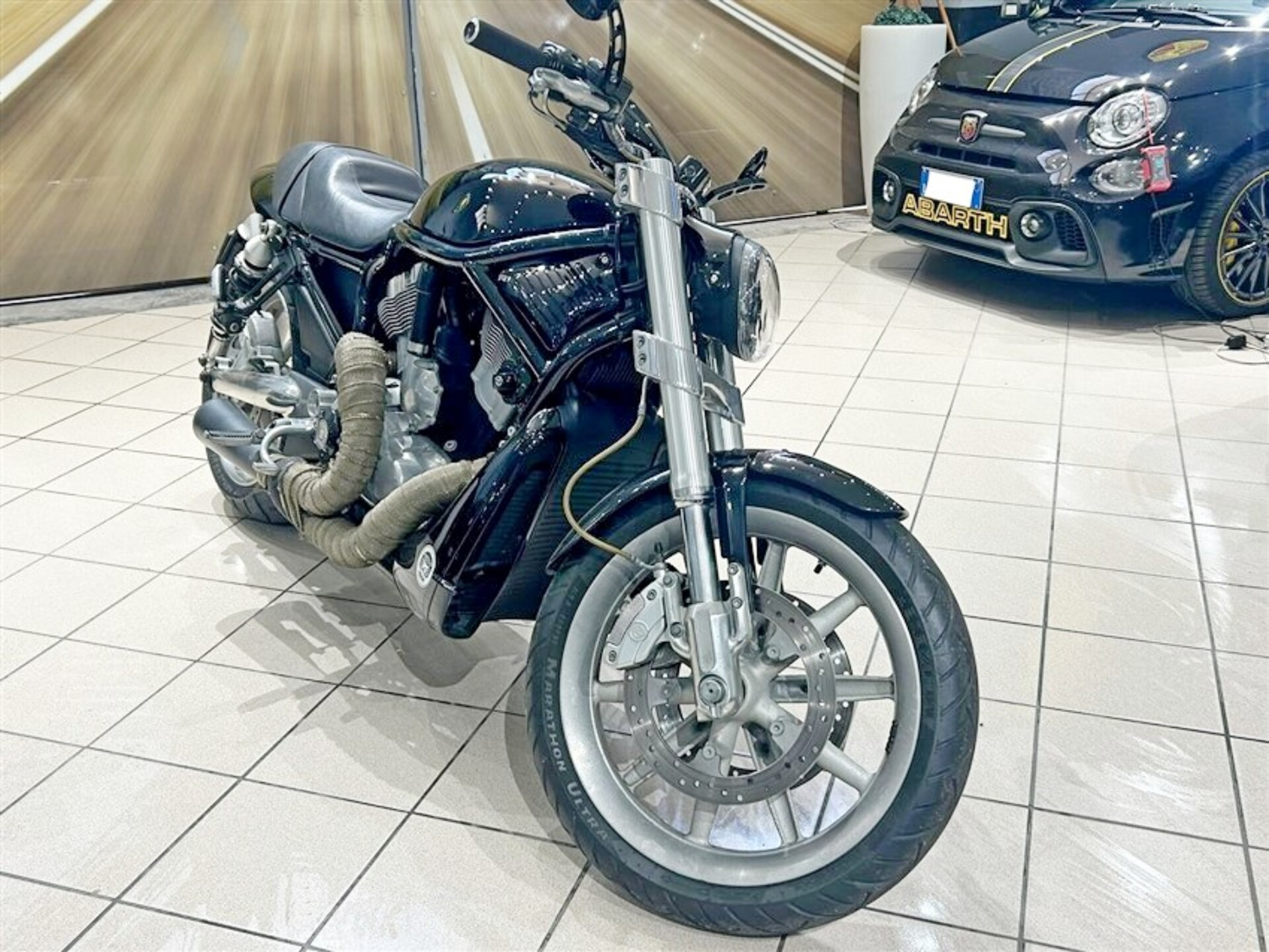 Harley-Davidson v-rod VRSCR Street Road