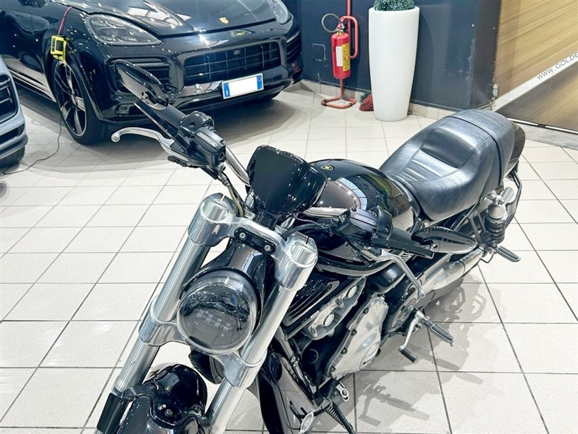 Harley-Davidson v-rod VRSCR Street Road