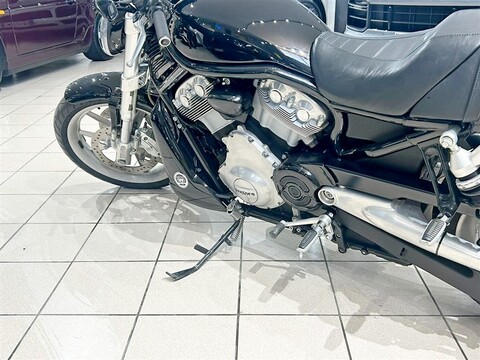 Harley-Davidson v-rod VRSCR Street Road