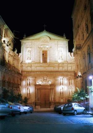 Hotel B&B in centro storico pochi metri  dalla scalinata  Caltagirone 3200773315