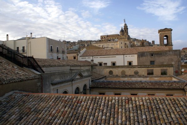B&B Bilocale a 10 metri dalla scuola Alessio Narbone a Caltagirone 3200773315