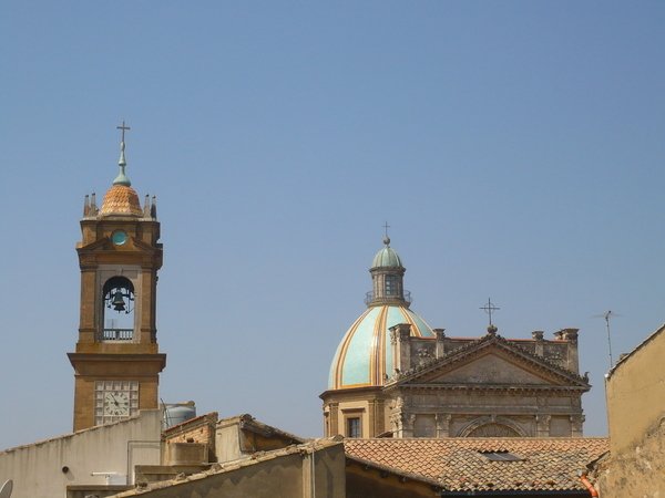Bed and breakfast Hotel a pochi metri dal Duomo in centro storico a Caltagirone 3200773315