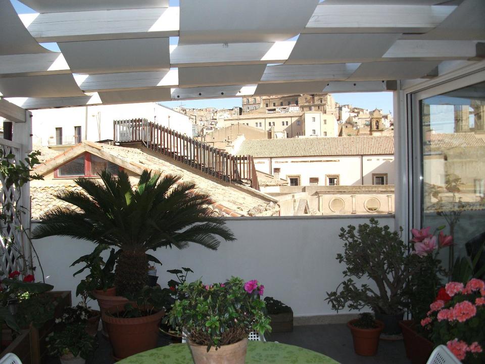 Dormire in centro storico hotel a Caltagirone Villa Romana del Casale 3200773315