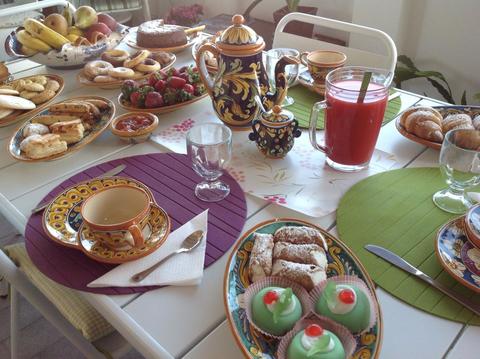 Ceramiche artistiche b&b centro storico  Caltagirone tel 3200773315