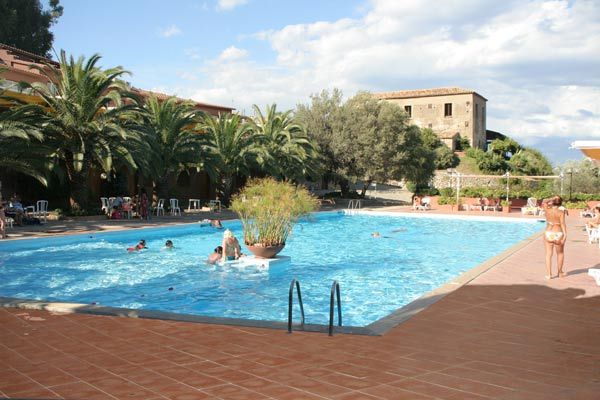 GIUGNO… UNA SETTIMANA… IN BEAUTY FARM!